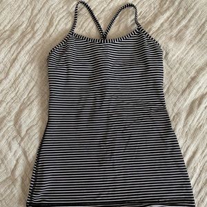 Lululemon black and white striped tank top with built in shelf bra. Size 2